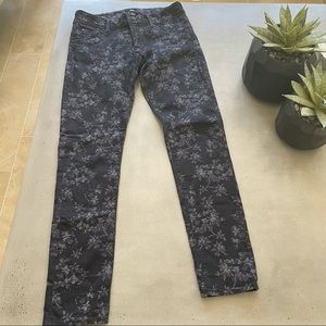 Hudson black floral Skinny Jeans sz 28